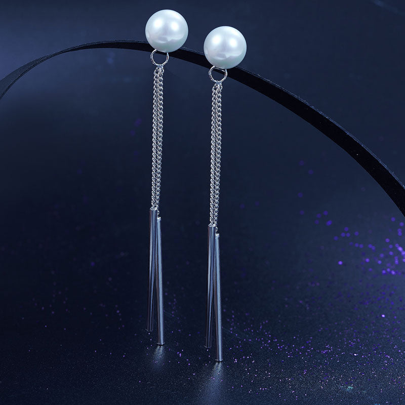 Pendientes largos de perla creada en plata de ley