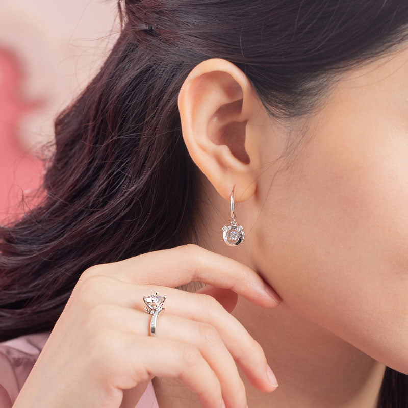 Boucles d'oreilles pendantes en pierre ronde dansante