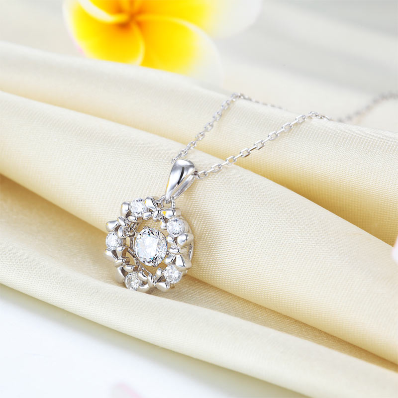 Collar con colgante de piedra danzante con círculo de cinta