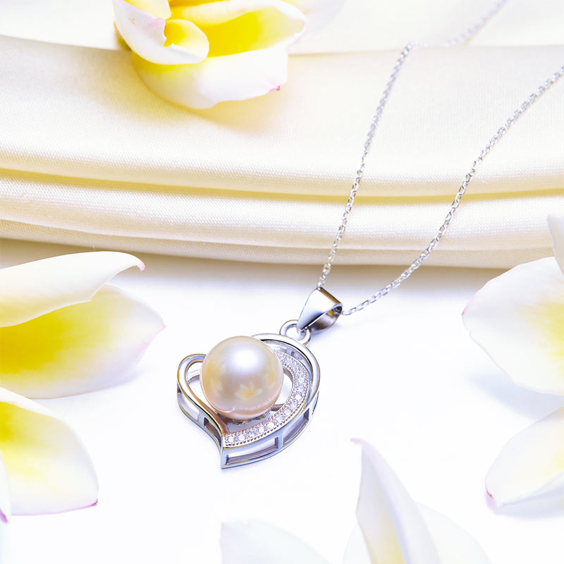 Collar de corazón de perlas de agua dulce en plata de ley