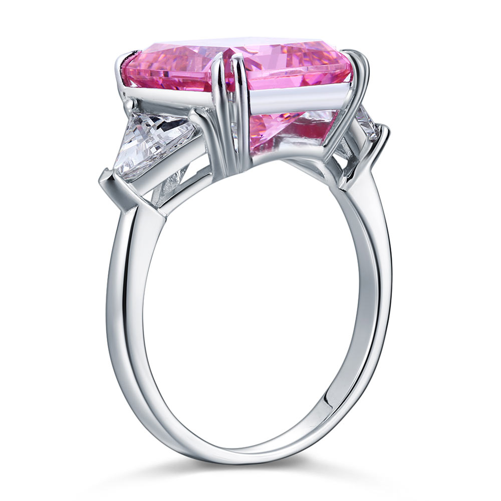 Bague en argent sterling avec trois diamants synthétiques roses taille princesse de 8 carats