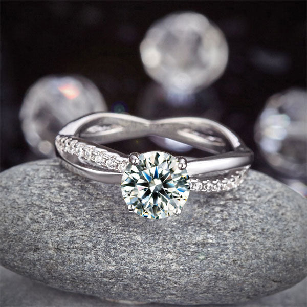 1.25 CT. Round Brilliant Cut Simulated Diamond Entwined Ring in Sterling Silver
