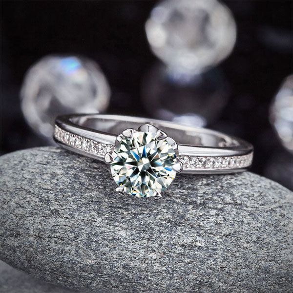 1.25 CT. Round Brilliant Cut Simulated Diamond Ring in Sterling Silver