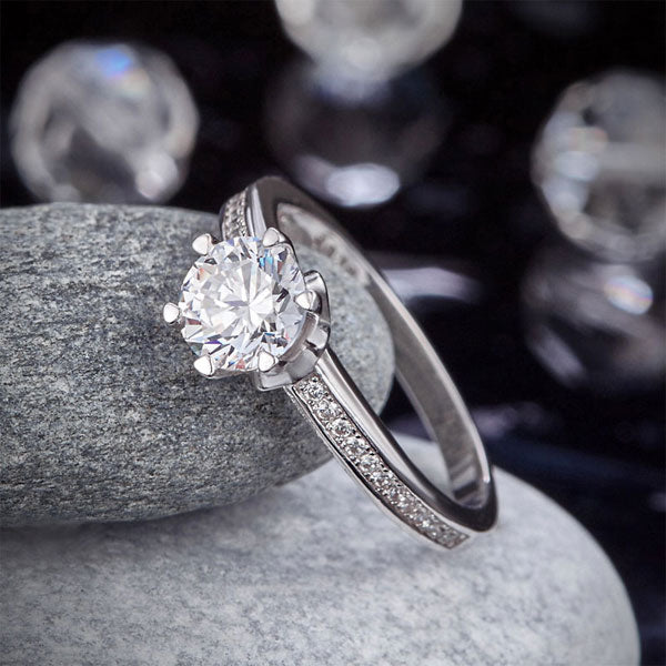 1.25 CT. Round Brilliant Cut Simulated Diamond Ring in Sterling Silver