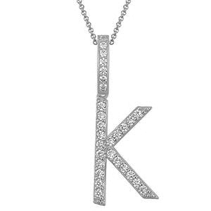 Collier avec pendentif initial en moissanite et argent sterling