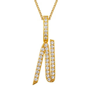 Collar con colgante inicial de moissanita en plata de ley bañada en oro