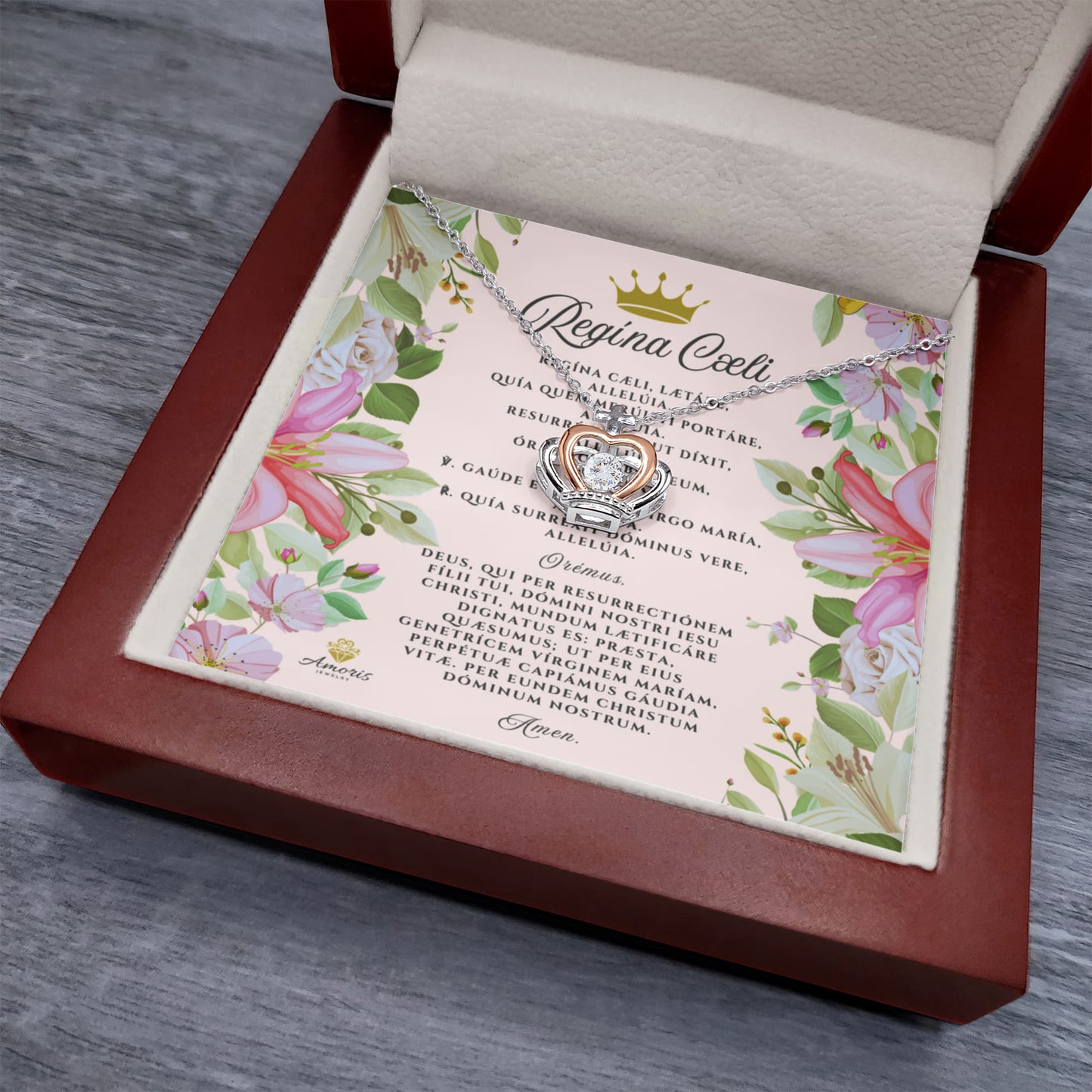 Collar con colgante de corona de Regína Cæli en plata de ley con tarjeta de oración latina (con detalles)