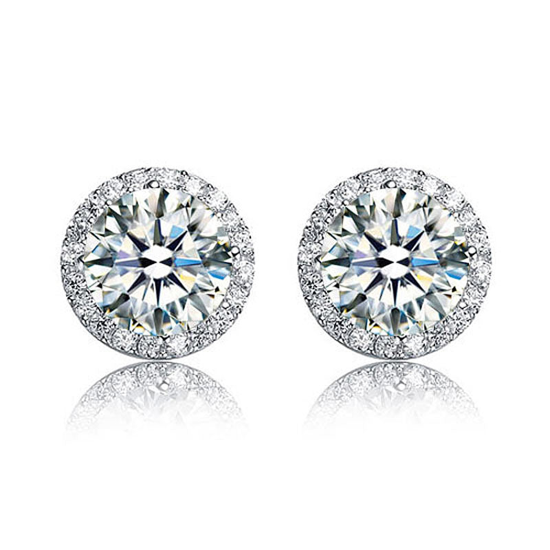 Aretes de plata de ley con halo redondo de diamantes simulados de 2 quilates