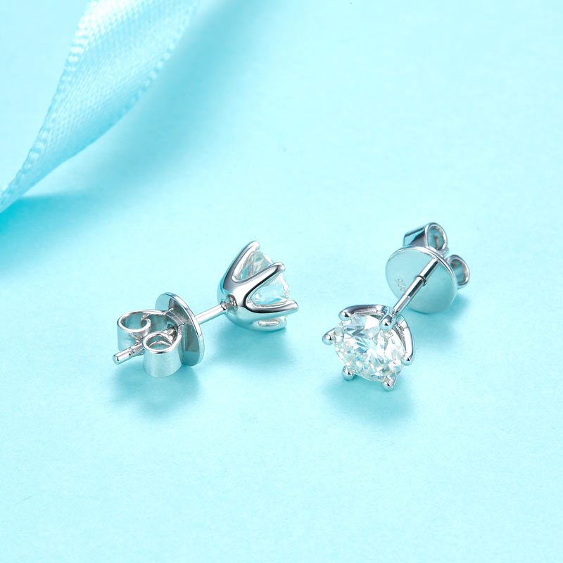 0.5 CT. Moissanite Diamond Stud Earrings in Sterling Silver