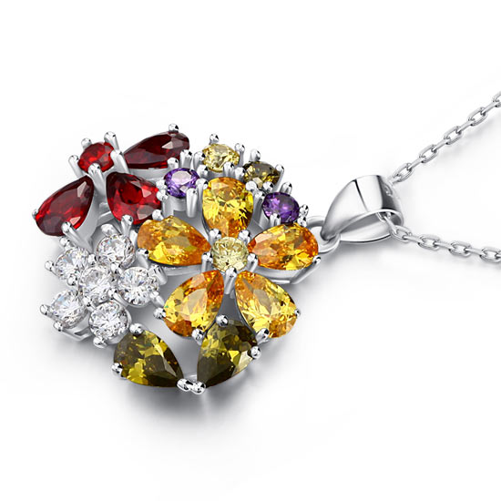 Collar con colgante de flor de topacio multicolor de 3,5 quilates en plata de ley.