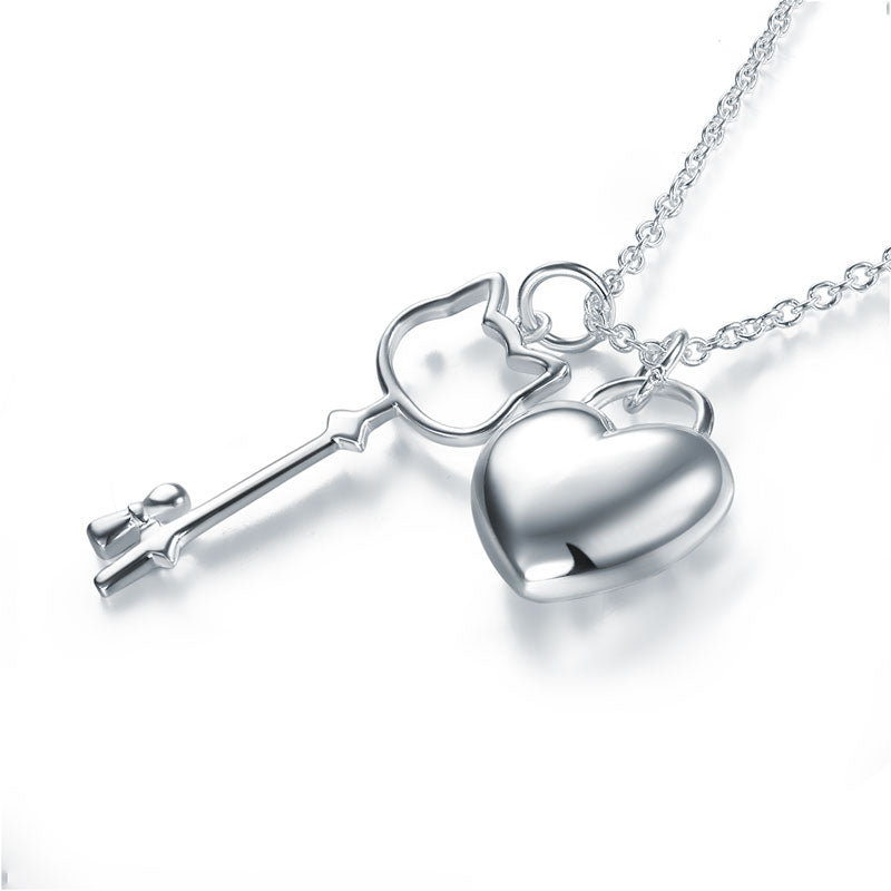Collar con colgante de llave de corazón en plata de ley para niñas