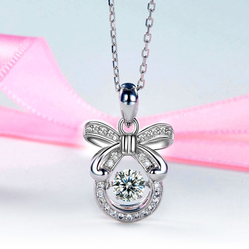 Collar con colgante de piedra danzante con lazo de cinta