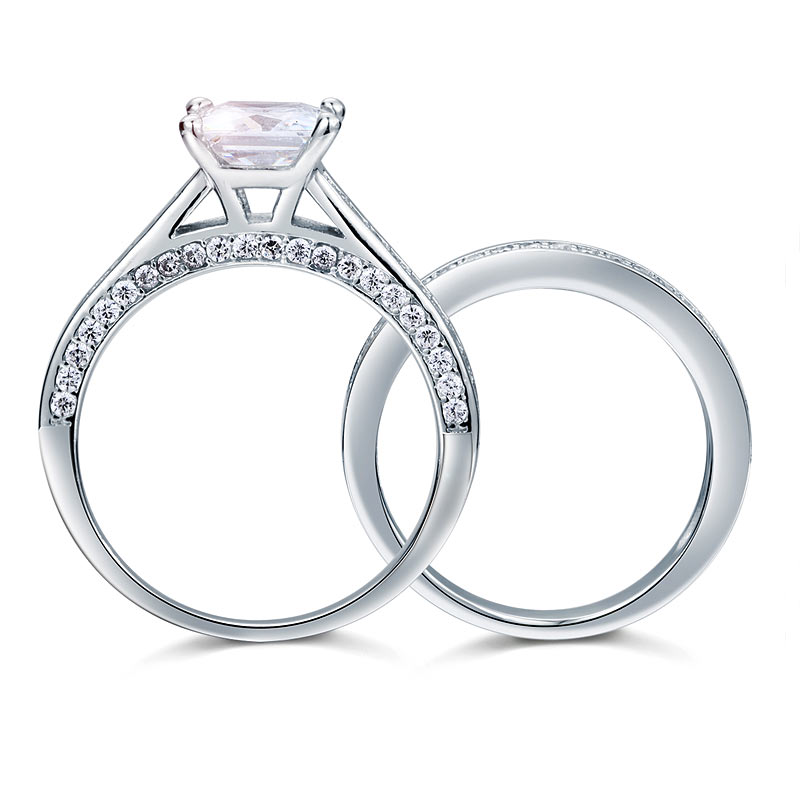 1.5 CT. Princess Cut Simulated Diamond Bridal Set in Sterling Silver