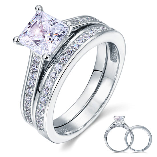 1.5 CT. Princess Cut Simulated Diamond Bridal Set in Sterling Silver