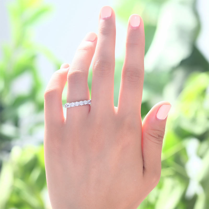 Alliance en argent sterling avec diamants synthétiques ronds de 3 mm