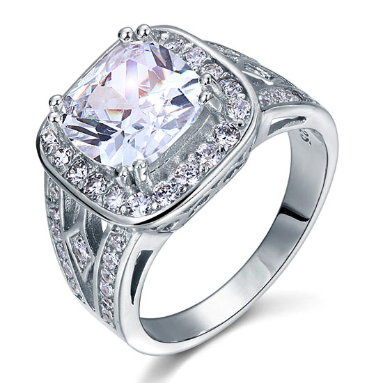 Bague halo vintage en argent sterling avec diamants synthétiques taille coussin de 4 carats