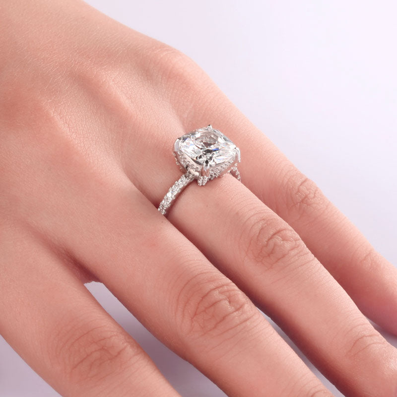 Bague d'éternité en argent sterling avec diamants synthétiques taille coussin de 5 carats