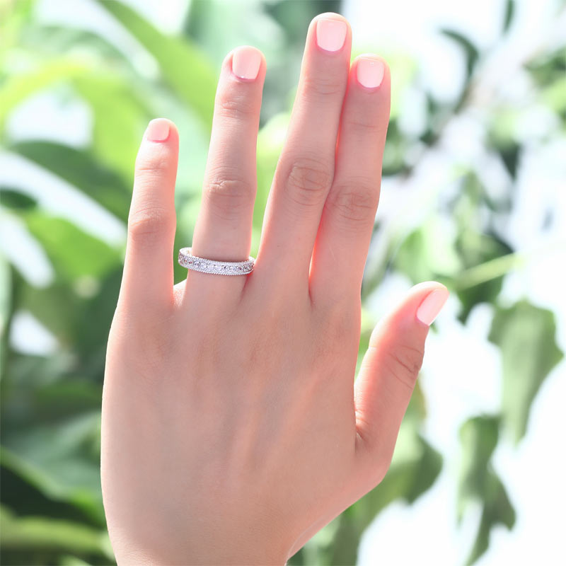 Alliance semi-éternité en argent sterling avec diamants simulés Milgrain