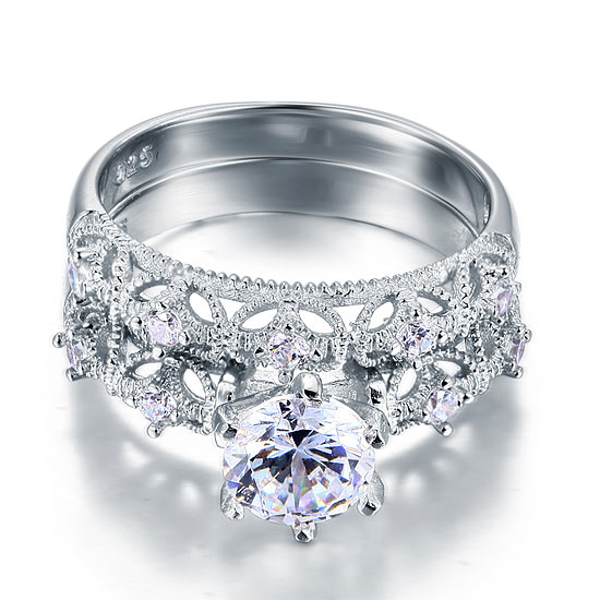 1.25 CT. Vintage Style Simulated Diamond Bridal Set in Sterling Silver