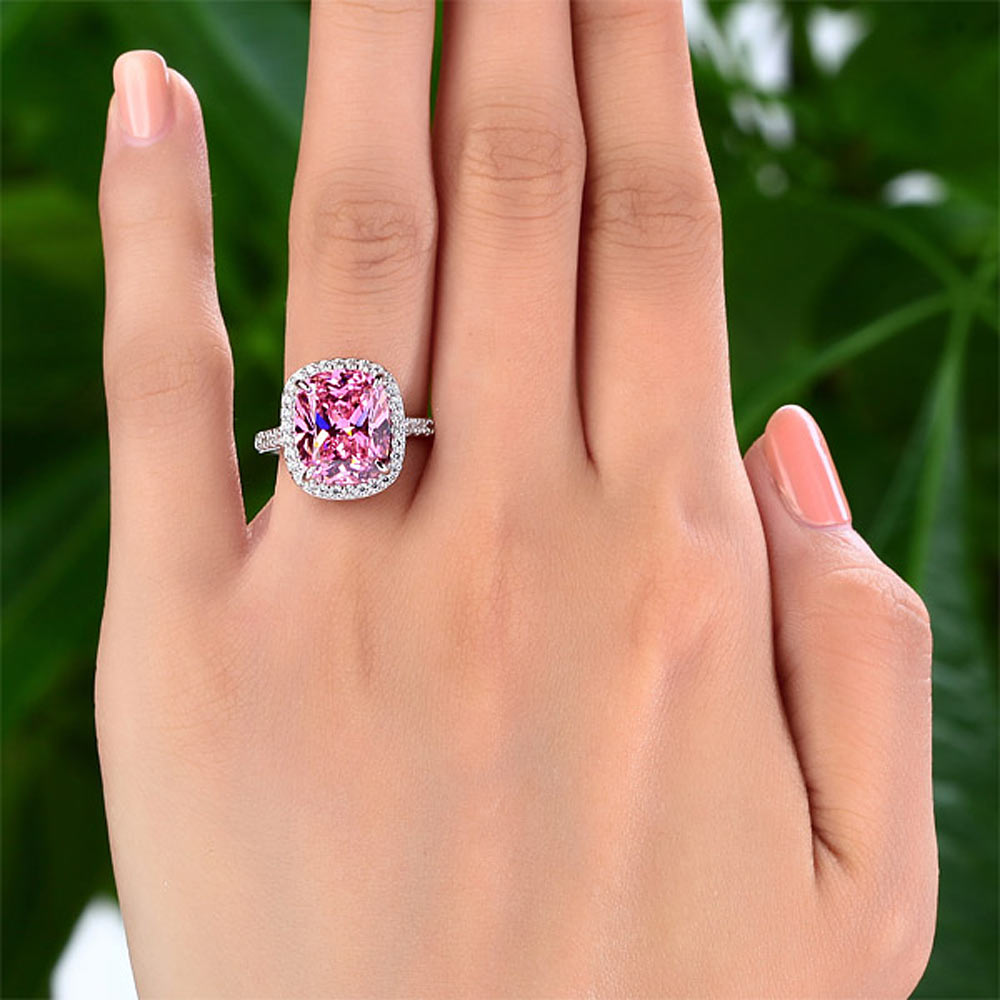 Anillo de plata de ley con halo de diamantes simulados rosas de talla cojín de 6 quilates