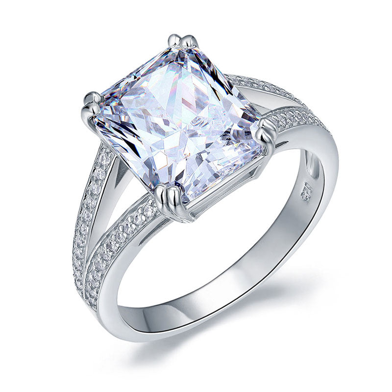 Anillo de 6 quilates con diamante simulado de corte radiante y cuerpo dividido en plata de ley