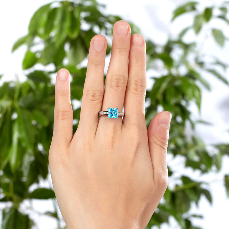 1.5 CT. Princess Cut Aqua Blue Simulated Diamond Engagement Ring in Sterling Silver