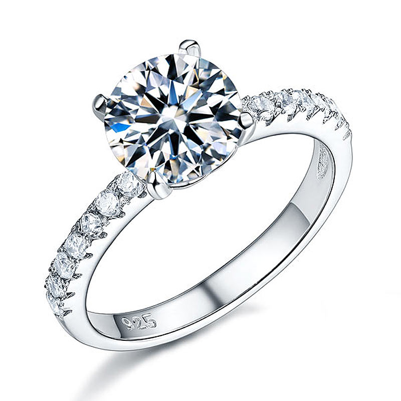 Bague en argent sterling avec diamants synthétiques ronds de 2 carats
