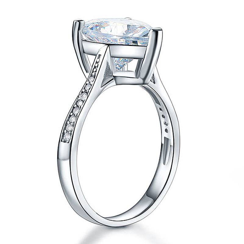 Anillo de plata de ley con diamante simulado de corte de corazón de 3,5 quilates