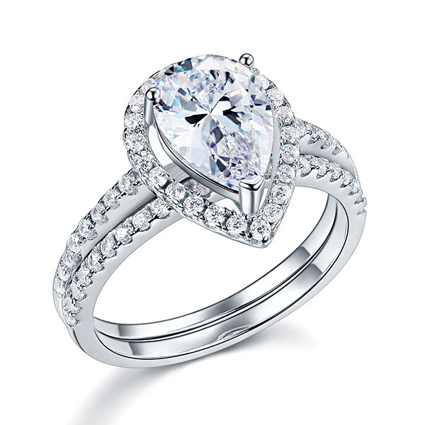 2 CT. Pear Cut Simulated Diamond Halo Bridal Set in Sterling Silver