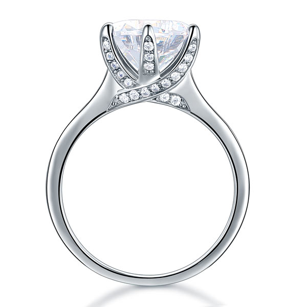 Anillo de plata de ley con diamante simulado de talla brillante redonda de 3 quilates