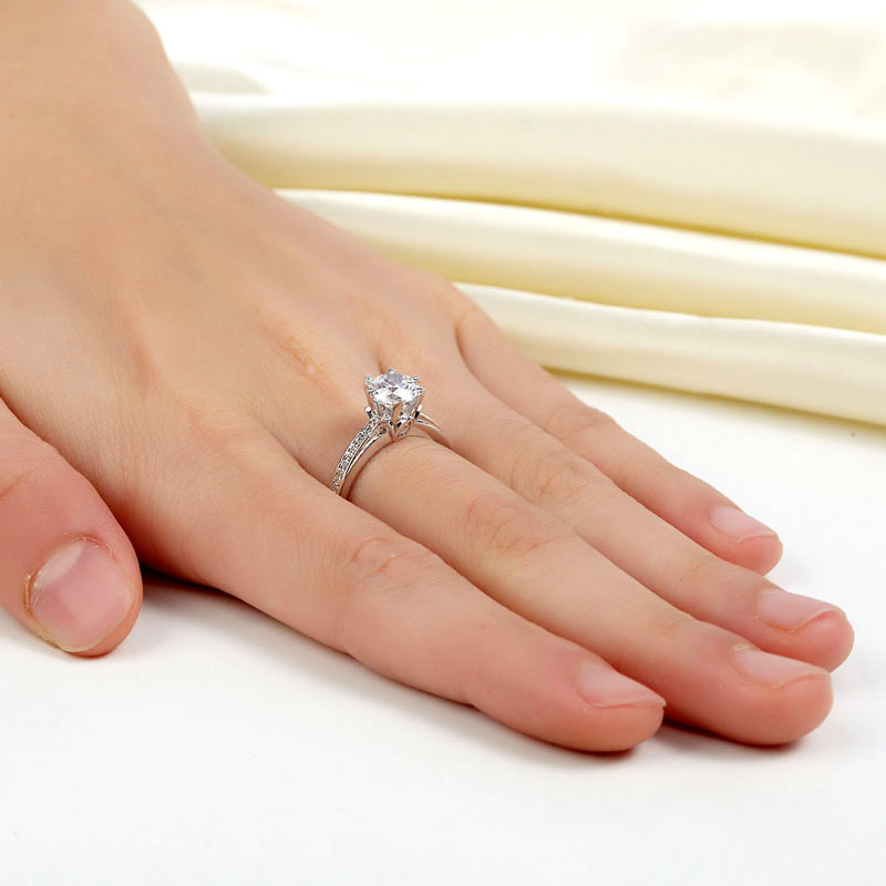 1.25 CT. Round Brilliant Cut Simulated Diamond Ring in Sterling Silver