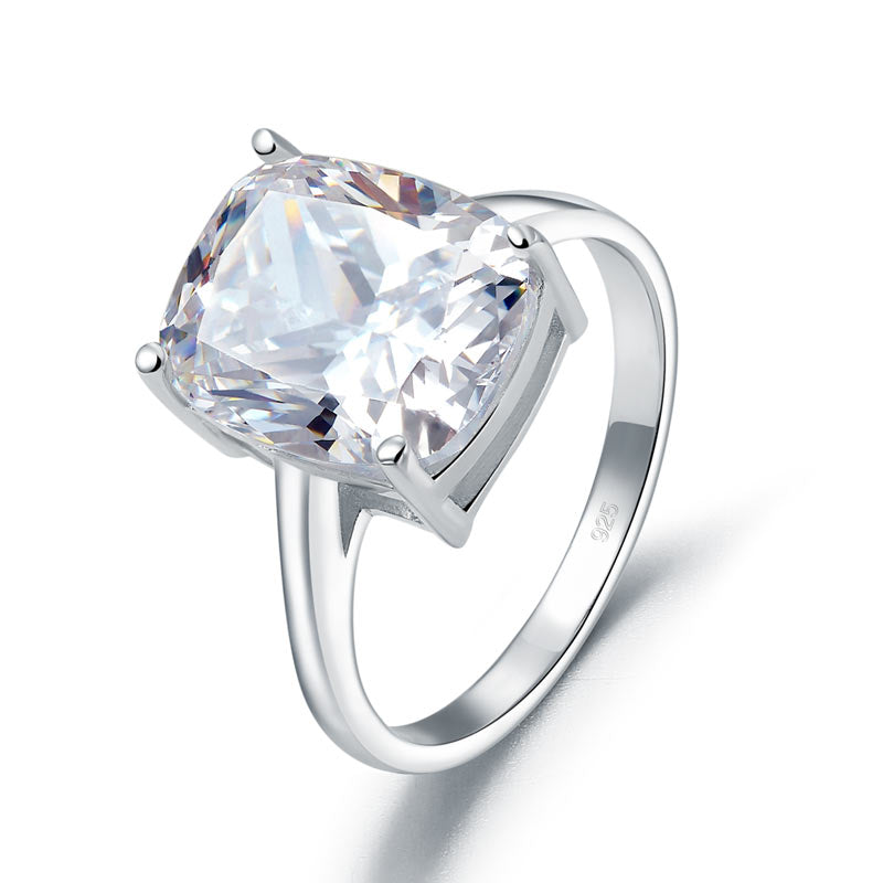 Bague solitaire en argent sterling avec diamant synthétique taille coussin de 6 carats