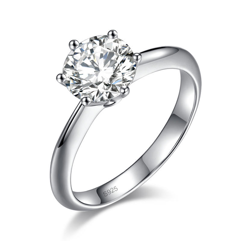 Anillo de compromiso solitario de diamante y moissanita de 6 puntas de 1,5 quilates en plata de ley.