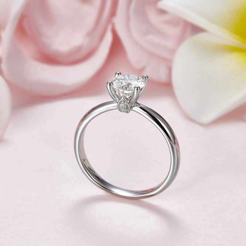 1 CT. Round Moissanite Diamond Solitaire Engagement Ring in Sterling Silver