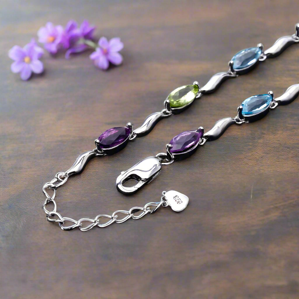 Pulsera GRACE de topacio azul cielo, amatista y peridoto en plata de ley