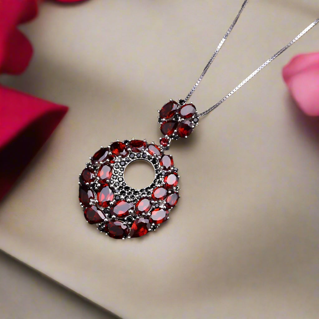 Collier pendentif rond vintage GRACE en argent sterling avec grenat