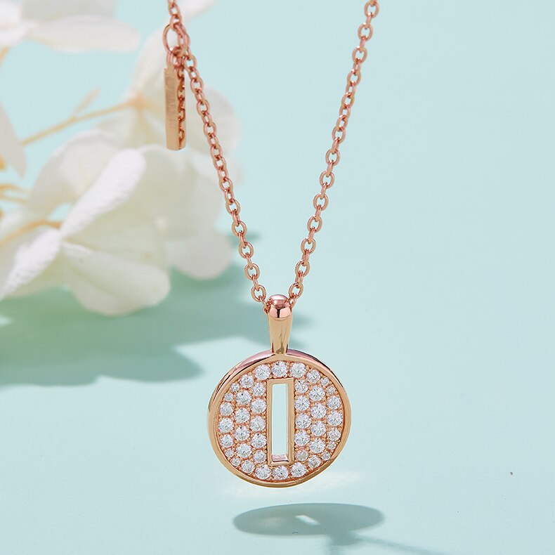 Collier avec initiales pavées de moissanite en argent plaqué or rose