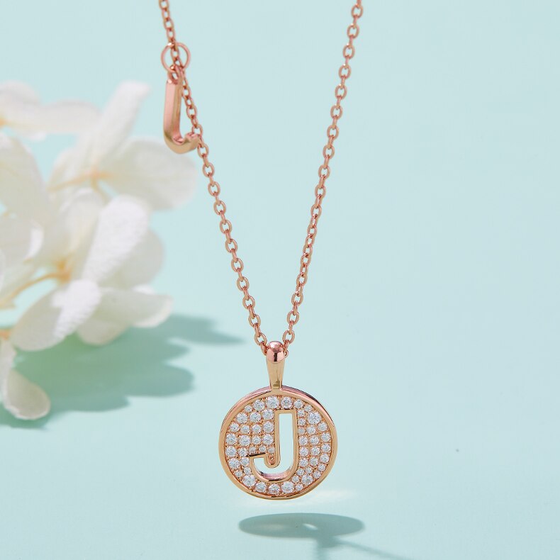 Collier avec initiales pavées de moissanite en argent plaqué or rose