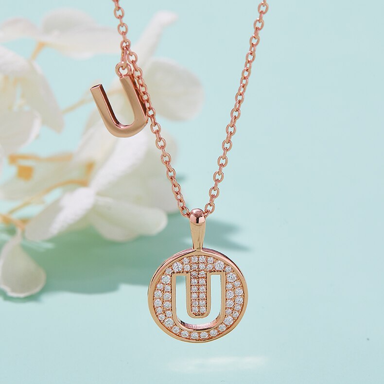 Collier avec initiales pavées de moissanite en argent plaqué or rose