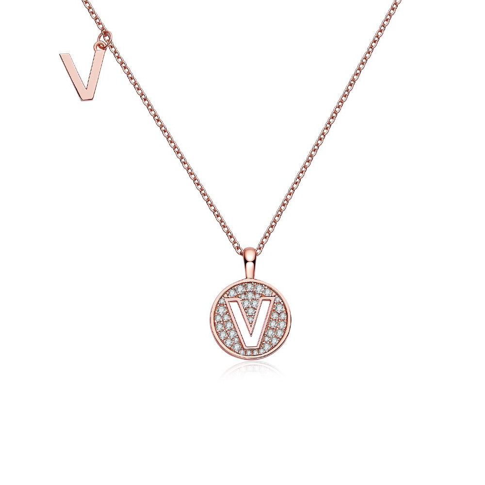Collier avec initiales pavées de moissanite en argent plaqué or rose