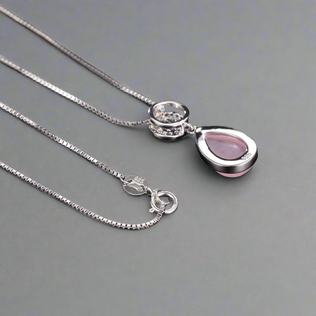 Collar con colgante de circonita cúbica de cuarzo rosa GRACE en plata de ley