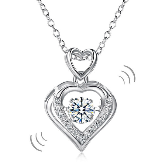 Collar con colgante de piedra danzante de corazones