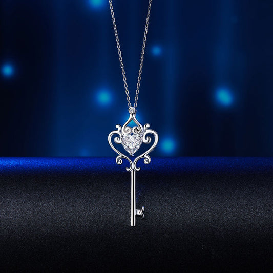 1.5 CT. Heart Cut Simulated Diamond Vintage Key Pendant Necklace in Sterling Silver