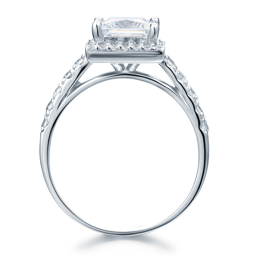 1.5 CT. Princess Cut Simulated Diamond Halo Ring in Sterling Silver