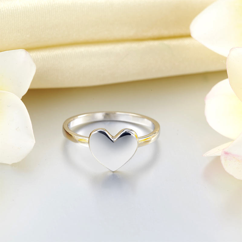 Anillo de corazón en plata de ley