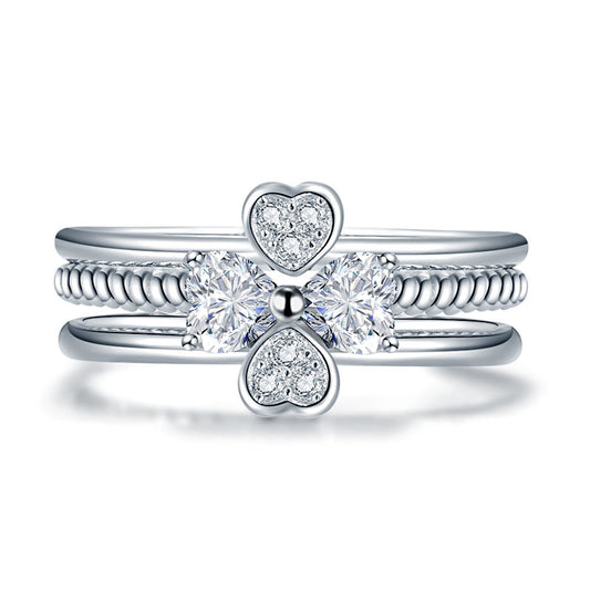 Anillo de tres piezas con diamantes simulados de talla corazón en plata de ley