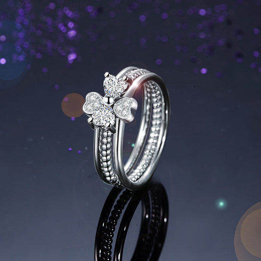 Anillo de tres piezas con diamantes simulados de talla corazón en plata de ley