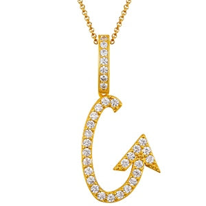Collar con colgante inicial de moissanita en plata de ley bañada en oro