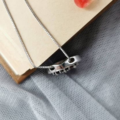 Collier pendentif rond en argent sterling avec grenat rouge GRACE