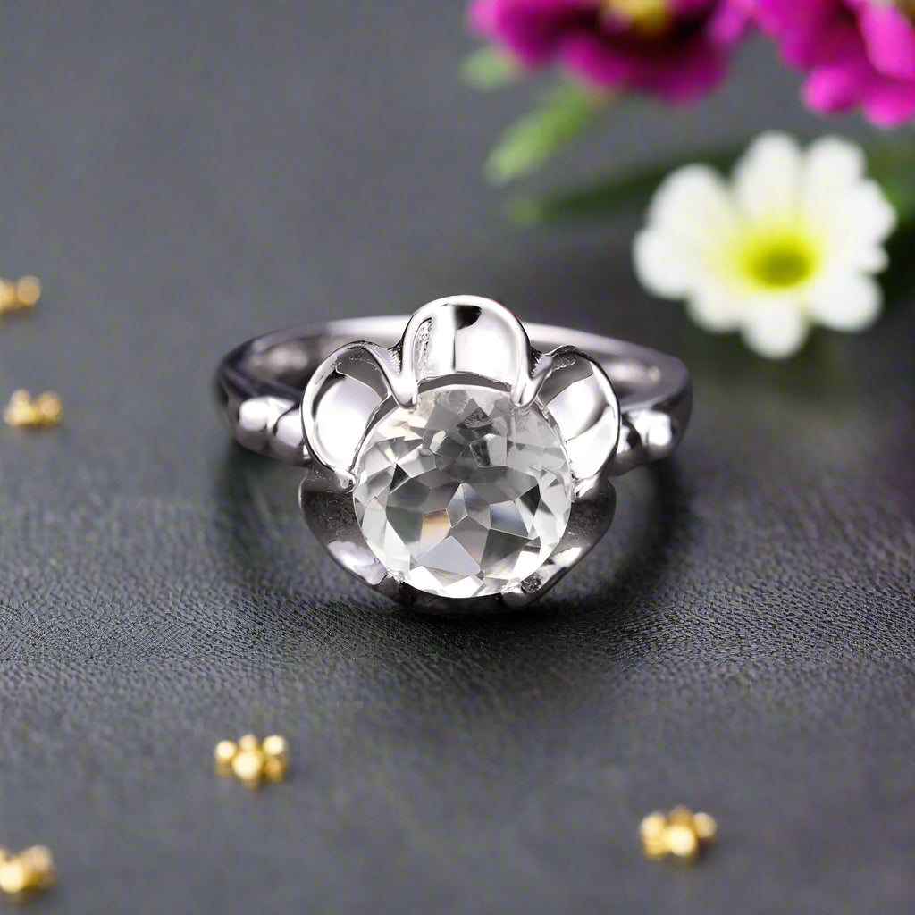Anillo de flor con piedras preciosas GRACE en plata de ley